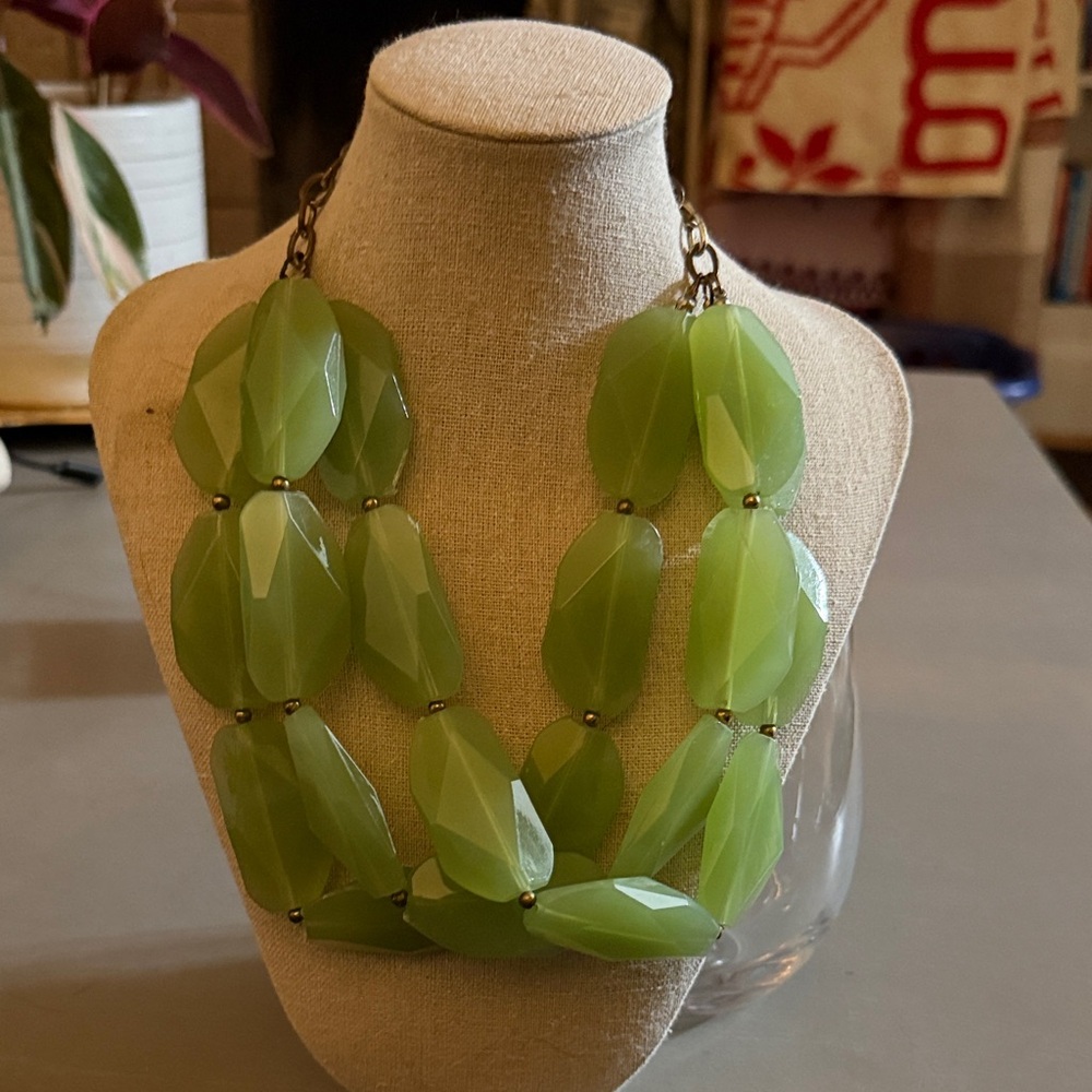 Elegant Green Beaded Necklace